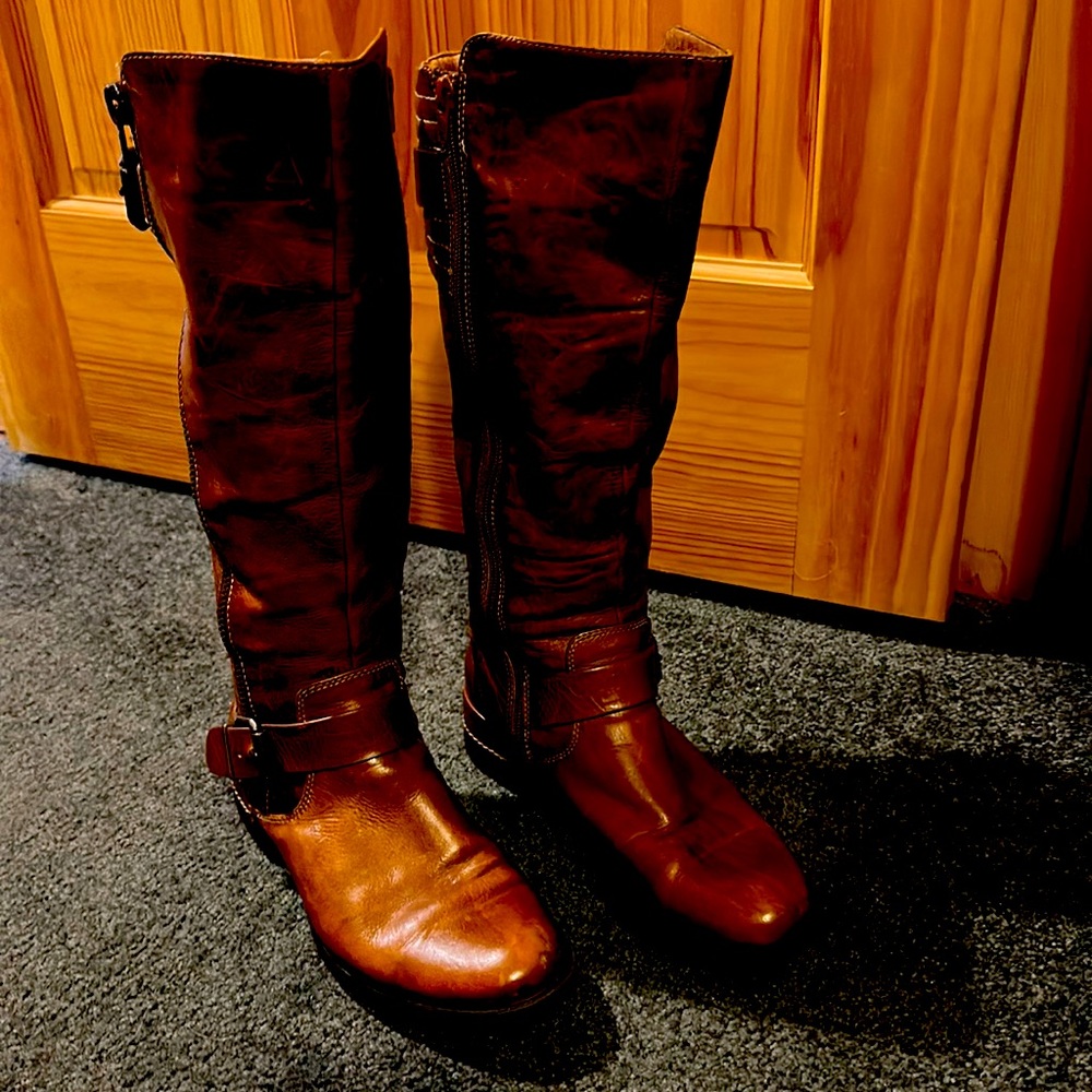 Sofft brown leather boots, 8 1/2 medium. Lightly worn.